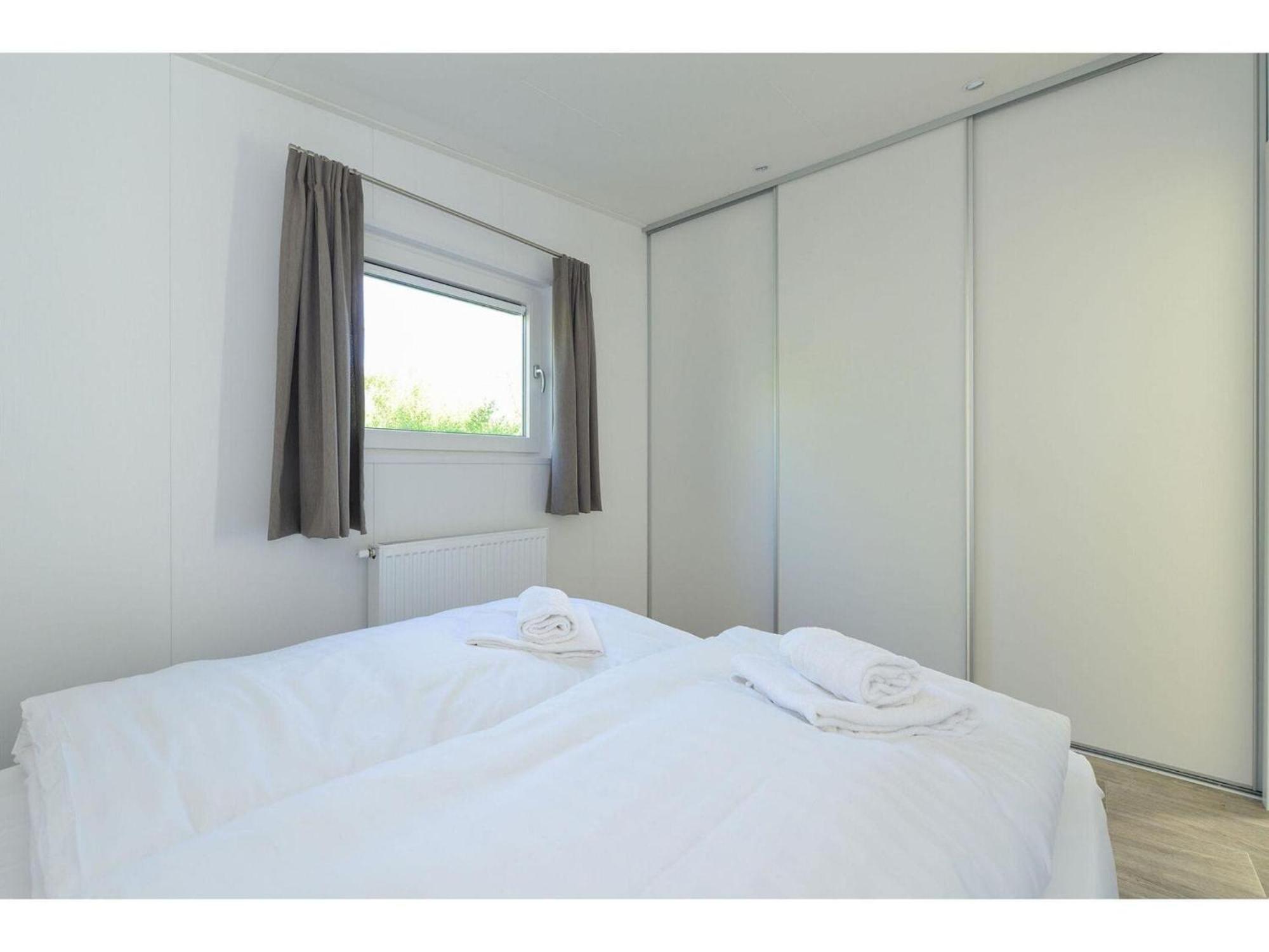 Brand New Chalets At 10 Minutes From The Oosterschelde Heinkenszand Kültér fotó